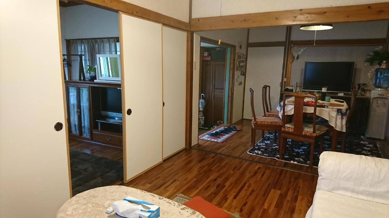 Guest House Renga II Uruma Rum bild